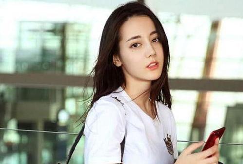 吃瓜娛樂(lè )迪麗熱巴楊洋,瓜田娛樂(lè )，甜蜜互動(dòng)引關(guān)注