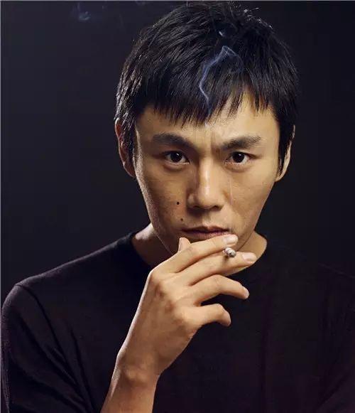 娛樂(lè )圈的吃瓜影帝一口氣看完,影帝一口氣吃盡瓜料，揭秘幕后真相