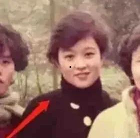 娛樂(lè )圈中年吃瓜少女,揭秘中年吃瓜少女生存法則