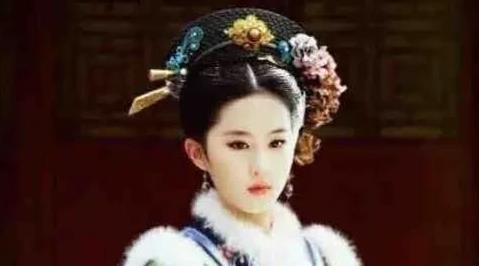 翠花在娛樂(lè )圈里吃瓜,揭秘明星幕后故事