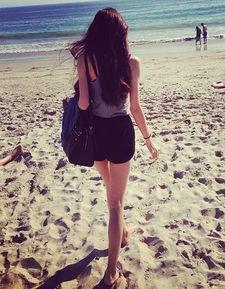 娛樂(lè )吃瓜醬背影頭像女,揭秘娛樂(lè )吃瓜醬背后的神秘女生