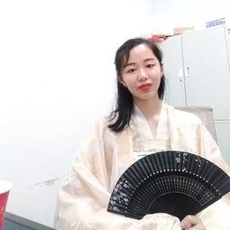 進(jìn)娛樂(lè )圈吃瓜的小說(shuō),從吃瓜群眾到幕后推手的華麗蛻變