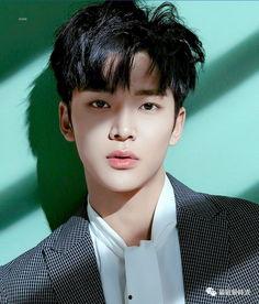 娛樂(lè )圈吃瓜爆料宋亞軒是真的嗎,宋亞軒真實(shí)身份大揭秘