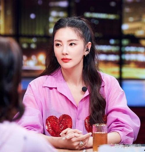 娛樂(lè )圈白鹿吃瓜是真的嗎,娛樂(lè )圈白鹿吃瓜事件真相揭秘