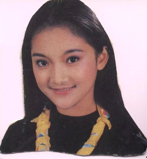 娛樂(lè )圈吃瓜小眼睛歌手,揭秘“吃瓜小眼睛歌手”的成名之路