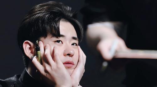 娛樂(lè )圈精靈哥是誰(shuí) 吃瓜,他是誰(shuí)？