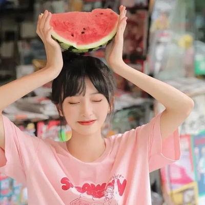 娛樂(lè )吃瓜醬頭像女生圖片,揭秘網(wǎng)紅頭像背后的時(shí)尚魅力