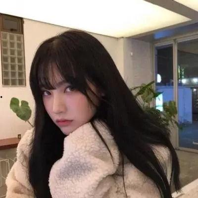 娛樂(lè )吃瓜醬頭像女生圖片,揭秘網(wǎng)紅頭像背后的時(shí)尚魅力