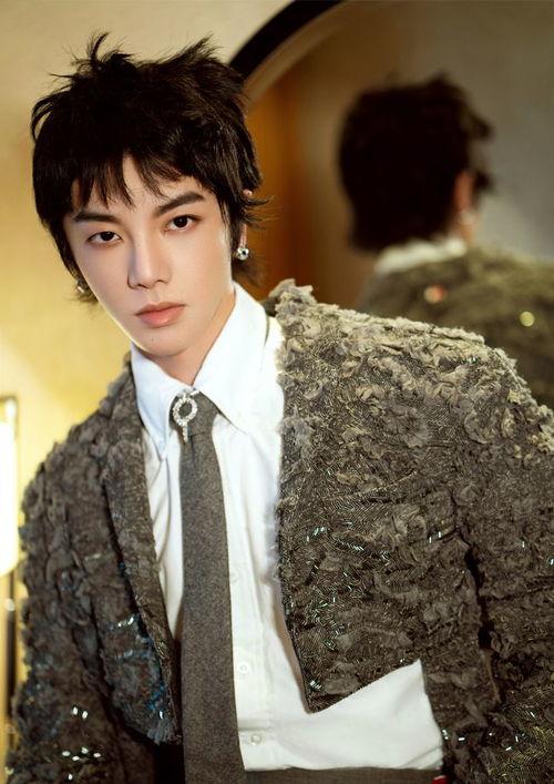 華晨宇吃瓜娛樂(lè )圈,吃瓜成癮揭秘幕后故事