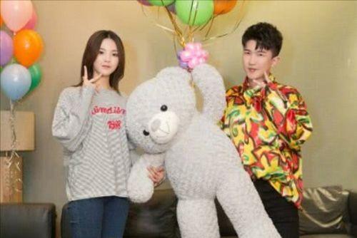 娛樂(lè )吃瓜背景圖片大全集,揭秘明星幕后故事