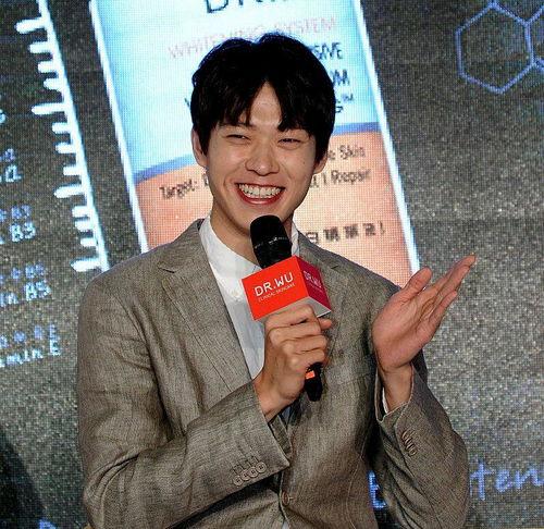 娛樂(lè )圈吃瓜小組名單公布,揭秘明星幕后故事，揭秘娛樂(lè )圈真相