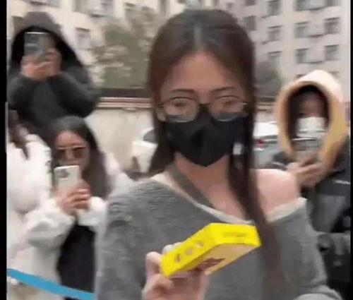 韓國娛樂(lè )八卦吃瓜視頻,明星幕后故事，吃瓜視頻帶你探秘娛樂(lè )圈