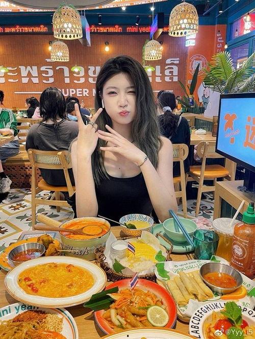 娛樂(lè )吃瓜美人腿燒烤,娛樂(lè )界的美食盛宴與八卦風(fēng)云