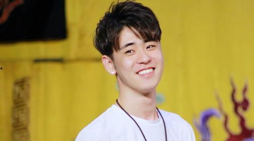 郭京飛陳偉霆吃瓜娛樂(lè ),娛樂(lè )界新組合引熱議