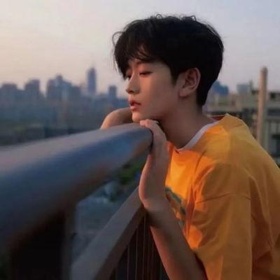 娛樂(lè )吃瓜頭像男真人圖片,從吃瓜頭像到真人風(fēng)采的華麗轉身