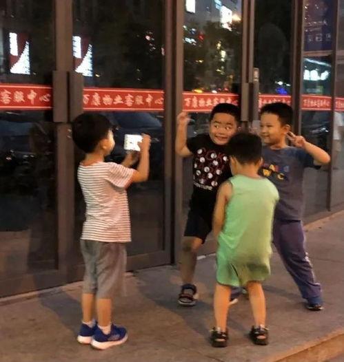 吃瓜娛樂(lè )圖片頭像男,揭秘吃瓜娛樂(lè )界男星風(fēng)采