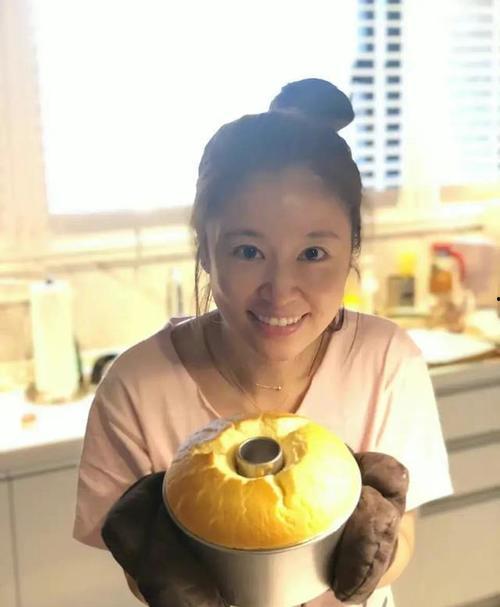 娛樂(lè )吃瓜大創(chuàng  )作,揭秘明星們的幕后故事與甜蜜瓜皮