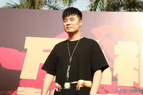 主角在娛樂(lè )圈現場(chǎng)吃瓜