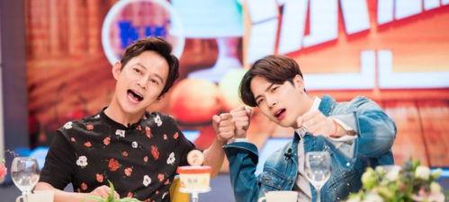 雙男主娛樂(lè )圈吃瓜的小說(shuō),瓜田里的甜蜜較量