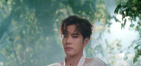 雙男主娛樂(lè )圈吃瓜的小說(shuō),瓜田里的甜蜜較量