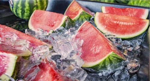 娛樂(lè )場(chǎng)所日常吃瓜,揭秘日常吃瓜背后的故事與真相